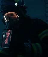 9-1-1-S08E15-090.jpg