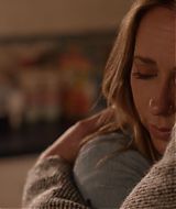 9-1-1-S08E16-053.jpg