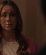 9-1-1-S08E16-105.jpg
