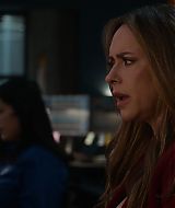 9-1-1-S08E17-003.jpg