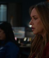 9-1-1-S08E17-004.jpg