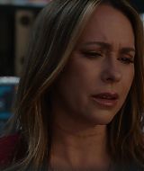 9-1-1-S08E17-012.jpg