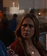 9-1-1-S08E17-028.jpg