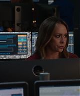 9-1-1-S08E17-031.jpg
