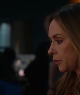 9-1-1-S08E17-034.jpg