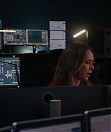 9-1-1-S08E17-038.jpg
