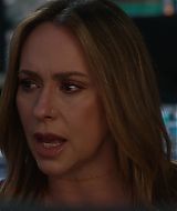 9-1-1-S08E17-040.jpg