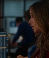9-1-1-S08E17-069.jpg