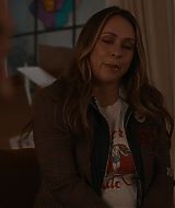 9-1-1-S08E17-088.jpg