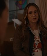 9-1-1-S08E17-092.jpg