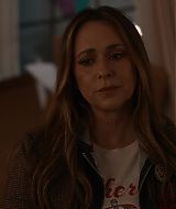9-1-1-S08E17-093.jpg