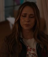 9-1-1-S08E17-095.jpg