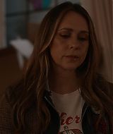9-1-1-S08E17-099.jpg