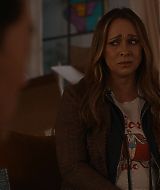 9-1-1-S08E17-118.jpg