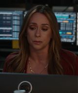 9-1-1-S08E17-129.jpg