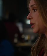 9-1-1-S08E17-133.jpg