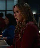 9-1-1-S08E17-135.jpg