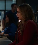 9-1-1-S08E17-147.jpg
