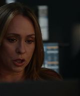 9-1-1-S08E17-149.jpg