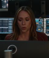 9-1-1-S08E17-153.jpg
