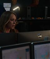 9-1-1-S08E17-158.jpg
