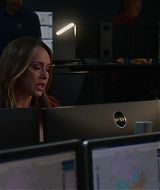 9-1-1-S08E17-159.jpg