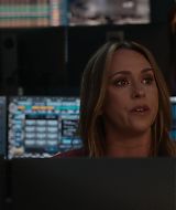 9-1-1-S08E17-164.jpg
