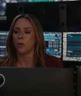 9-1-1-S08E17-179.jpg