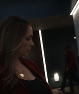 9-1-1-S08E18-029.jpg