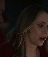 9-1-1-S08E18-035.jpg