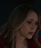 9-1-1-S08E18-045.jpg