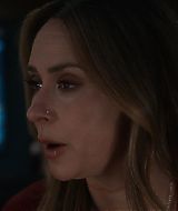 9-1-1-S08E18-049.jpg