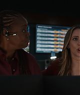 9-1-1-S08E18-057.jpg