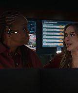 9-1-1-S08E18-058.jpg