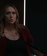 9-1-1-S08E18-062.jpg