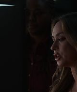 9-1-1-S08E18-069.jpg
