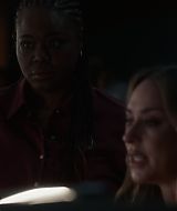 9-1-1-S08E18-077.jpg