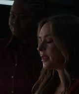 9-1-1-S08E18-081.jpg