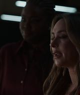 9-1-1-S08E18-082.jpg
