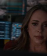9-1-1-S08E18-084.jpg
