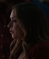 9-1-1-S08E18-088.jpg