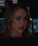 9-1-1-S08E18-093.jpg