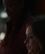 9-1-1-S08E18-096.jpg