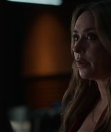9-1-1-S08E18-107.jpg