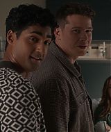 9-1-1-S08E18-110.jpg